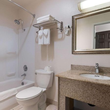 Rodeway Inn & Suites Hwy 217 & 26 W Portland Luaran gambar